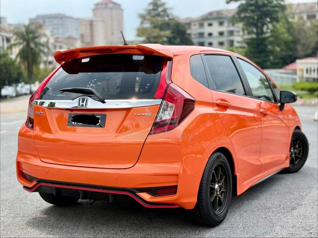 Honda Jazz 1.5 E GK5 Rs Bodykit FLRS sportrim 2019 - 4