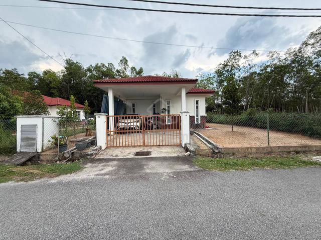 Banglo tasik senangin, mahkota hills, seksyen 17 N9 1
