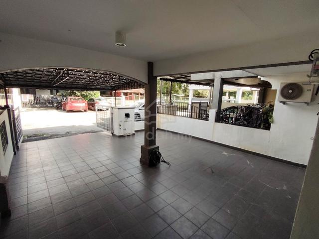 Bumi Lot Two Storey Bandar Baru Bangi Seksyen 4 - Renovated 1