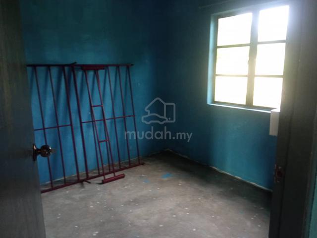 rumah kampung untuk di sewa 1