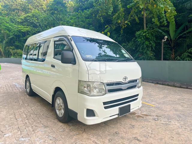 11 seaters 2012 Toyota HIACE 2.5 HIGH ROOF (M) - 3