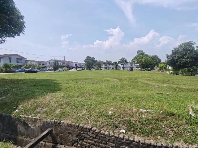 Taman Merdeka Facing Padang For Sale 1