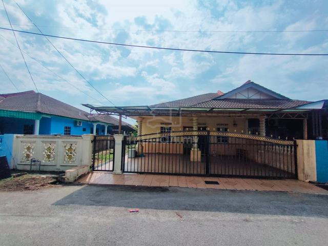 Semi D Setingkat Taman Berjaya Permai, Kempadang Kuantan dekat SMK Soi 1