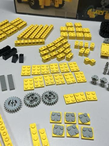 Vintage LEGO Technic 850 Forklift 1977 - photo 6 of 6