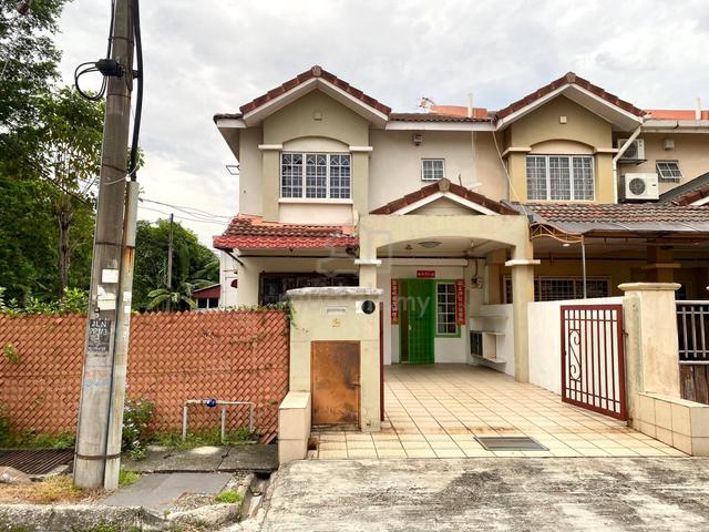 CORNER LOT 2 Storey Taman Putra Prima, Puchong 1