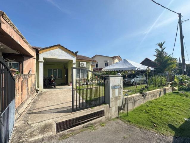 3300sf END LOT | Single Storey Terrace BTP 7 Bandar Tasik Puteri 1