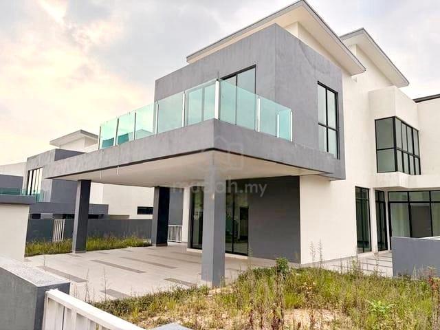 Cornet Lot Facing Open 2.5 Storey Bungalow at Mont Jade, Seremban 1