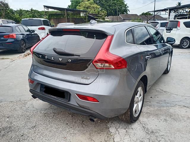 2018 CASH OTR Volvo V40 2.0 T4 (A) PADDLE SHIFT - 3