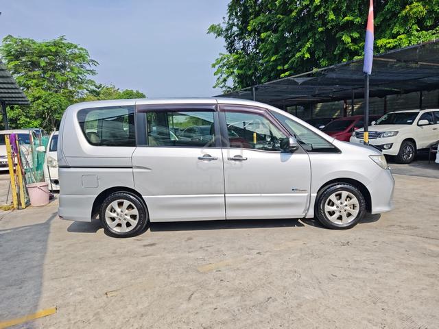 2013 Nissan SERENA FULL SPEC 2.0 (AUTO) - 2