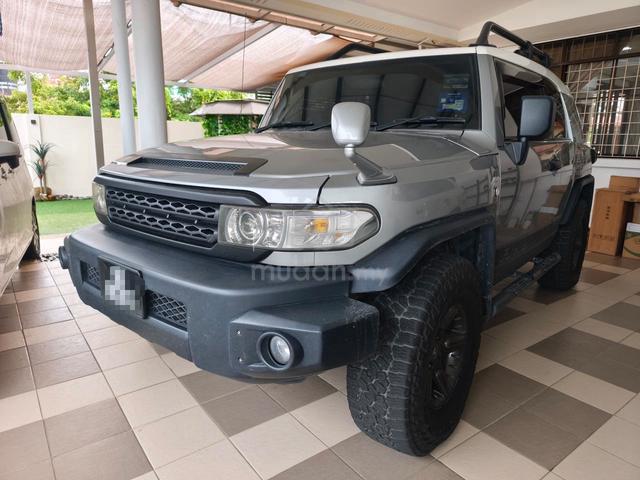 2011 Toyota FJ 4.0 CRUISER (A) - 1