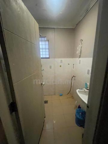 Nice single storey terrace in Taman oakland permai for sale 1