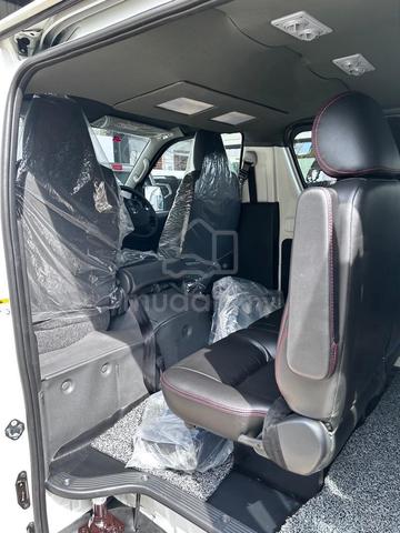 2026 Toyota HIACE 3.0 Window Van 14 Seater (M) - 4