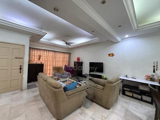 END LOT FOR SALE @ BSD | Renovated & Extended Unit!!! 1