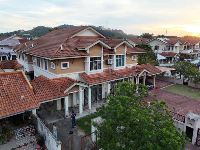 WELL MAINTAIN Double Storey Semi D Cluster Alam Suria Puncak Alam 1
