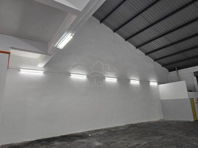Semenyih 1.5-Storey Link Factory for Rent – 30' x 80' 1