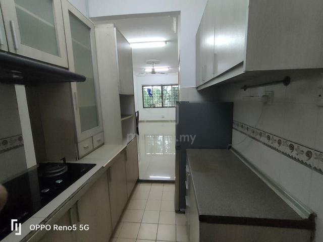 Sri Dahlia Apartment 1