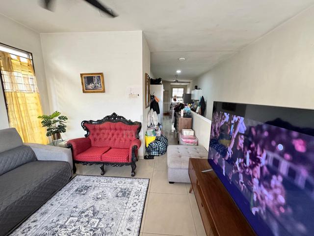 Bayu Parkville / Desa Serdang, Balakong / Townhouse, Upper Unit 1