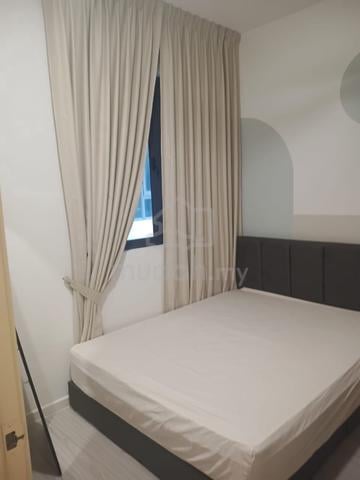 Fully Furnished Queen Bedroom for Rent at Meta City, Seri Kembangan 1