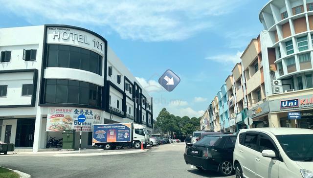 Three Storey Shoplot for Rent – Permas Jaya (Permas Mall) 1