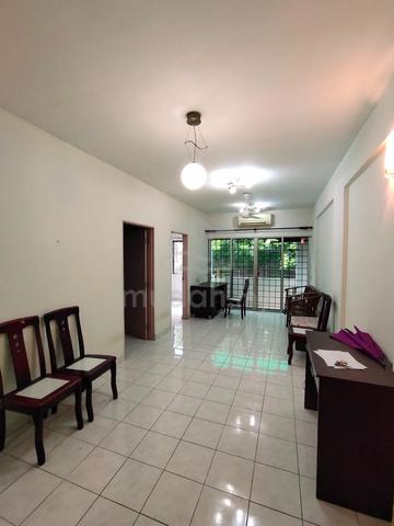 Plaza Sinar Apartment 1