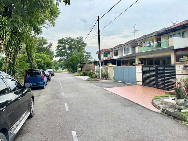 Jalan Permas 8 Permas Jaya Megah Ria JB 2 Storey for Rent Rumah Sewa 1