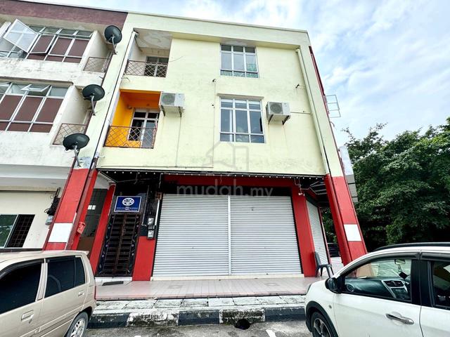 3-Storey Corner Shoplot for Rent @ Pusat Perdagangan Pontian, Tambak 2