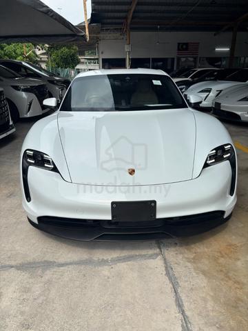 2023 Porsche Taycan 4S Sedan (A) - 3