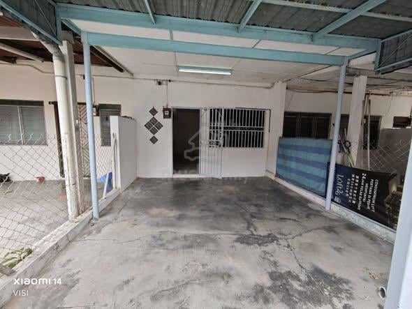 Free Extra Land Cheap Sale Full Loan Renovated Bercham Taman Pakatan P 1