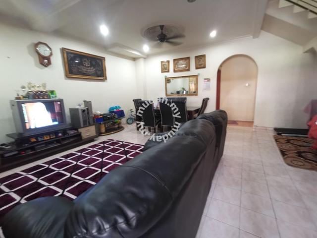RENOVATED UNIT Batu Belah Klang 2 Storey House Chinese Majority 2