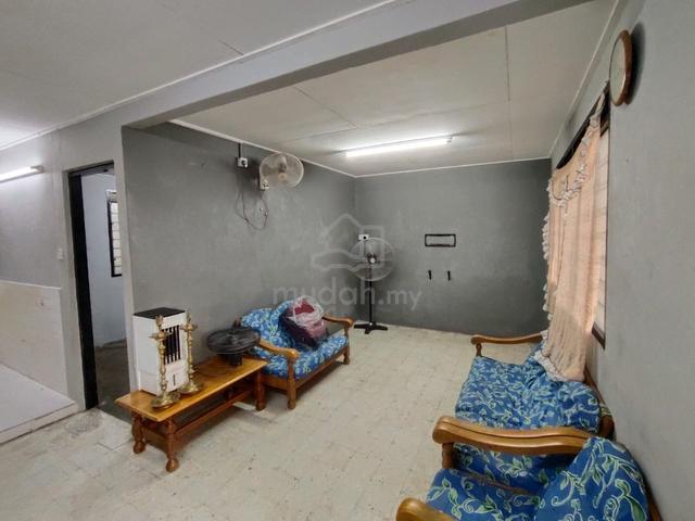 Double storey house tingkat kledang menglembu ipoh lahat for rent 1