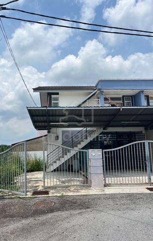 Townhouse Tingkat Atas, Taman Kelubi Idaman Jasin 1