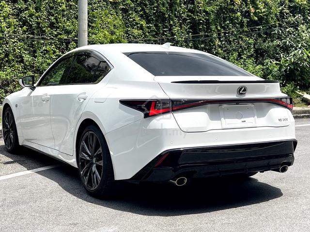 18K/KM BLACK SEAT SR 2023 Lexus IS300 2.0 F-SPORT - 5