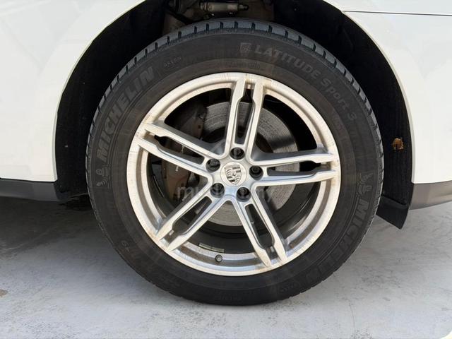 2021 Porsche Macan 2.0 * SUPER Low Mileage 17317KM - 4