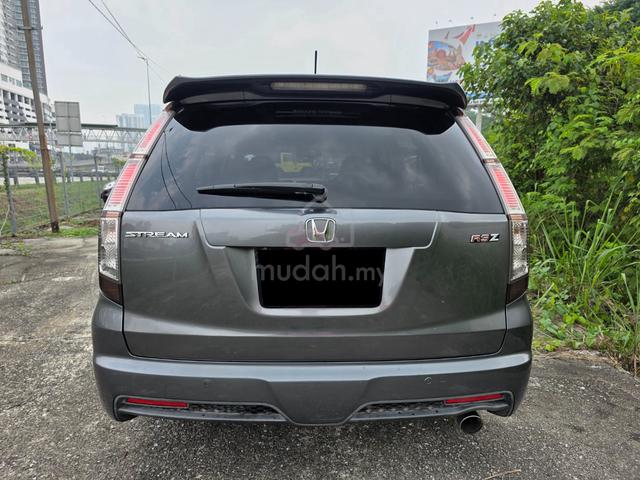2013 Honda STREAM RSZ RN6 1.8 i-VTEC (A) - 4