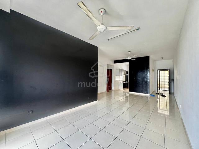 Sri Ixora Apartment 1