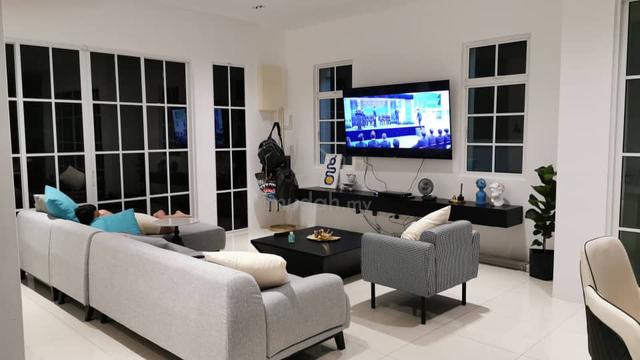 Double Storey house at Botanica CT 1
