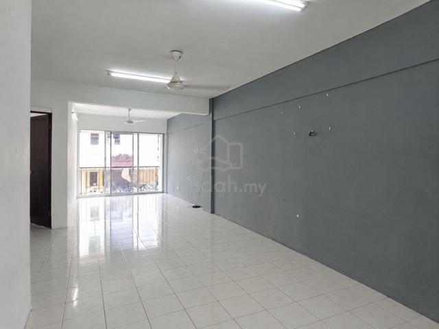 Mawar Apartment (Taman Bunga Raya) 1