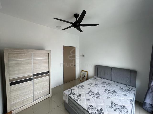 Muslim Female Only Bilik Sewa Platinum Splendor Semarak Balcony Room 1