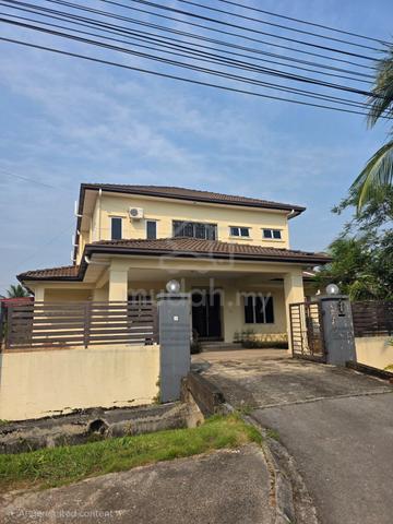 Muara Tuang Park Double Storey Terrace Corner for Sale 1