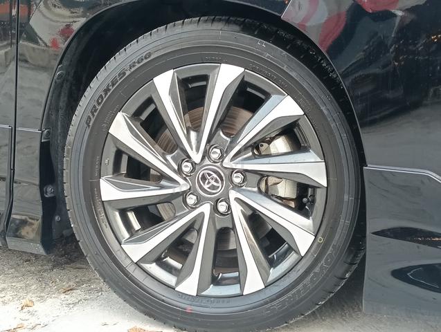 2023 Toyota VOXY 2.0 S-Z (A) LOW MILG 18K KM ONLY - 4