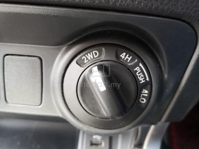 2016 Nissan NAVARA 2.5 VL (A) NP300 4X4 Turbo VGS - 4