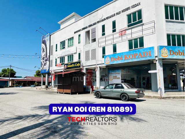 3 Storey Shoplot For Rent, Facing Road, Tanjung Bendahara, Alor Setar 1