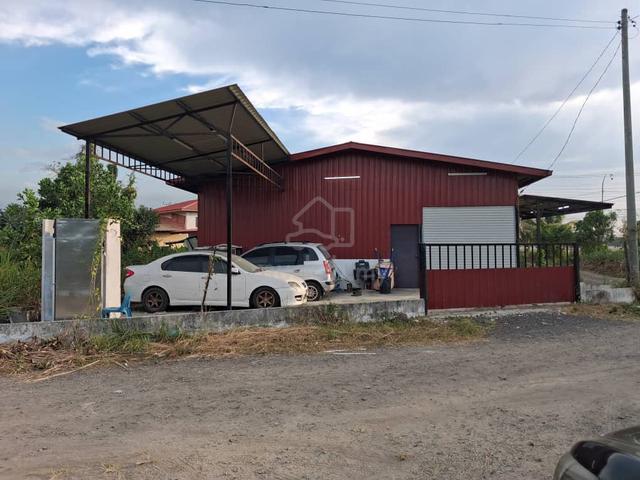 Warehouse with NT Land title | Kg Tambalang 1