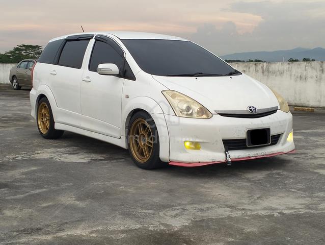 (2006) Toyota WISH 2.0 G FACELIFT MPV 7 seater (A) - 1
