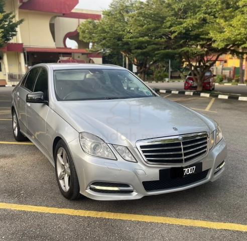 2011 Mercedes Benz E-CLASS 1.8 250 CGI BLUEEFCY - 1