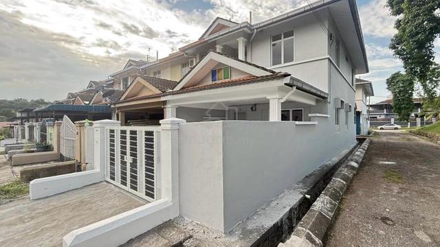 END LOT : TAMAN BUKIT DAHLIA - 2 Storey Terrace (RENOVATED) FULL LOAN 1