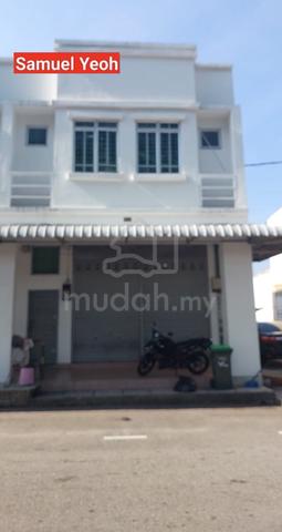Kulim Lunas double storey Shop Inter corner facing main road tenanted 1