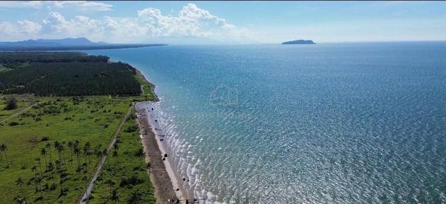 BEACH LAND FOR SALE AT GOLDEN BEACH  TROMBOL KUCHING SARAWAK Mys 1