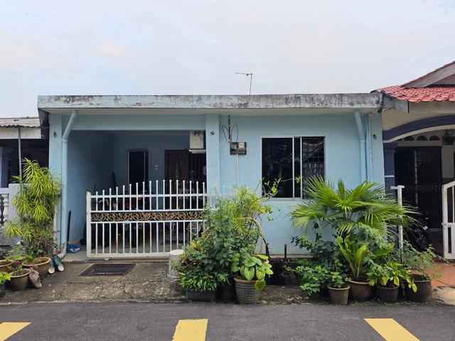 RUMAH TERES TAMAN MENTIGA JAYA Fully Renovated ,PEKAN 1
