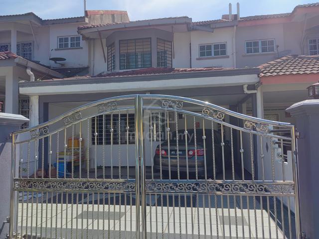 2 Storey house, Taman Saujana Puchong 1